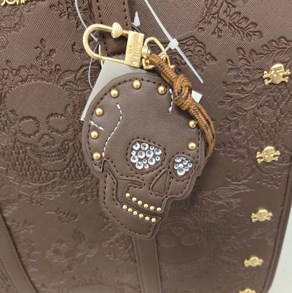 Betsey Johnson Brown Skull Tote Handbag - Picture 4 of 5